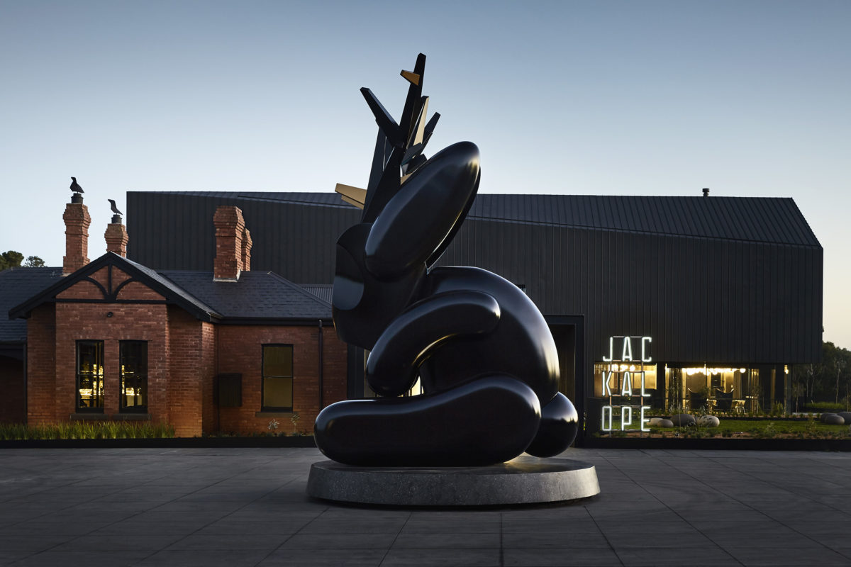 A giant jackalope sculpture sits outside the Jackalope hotel.