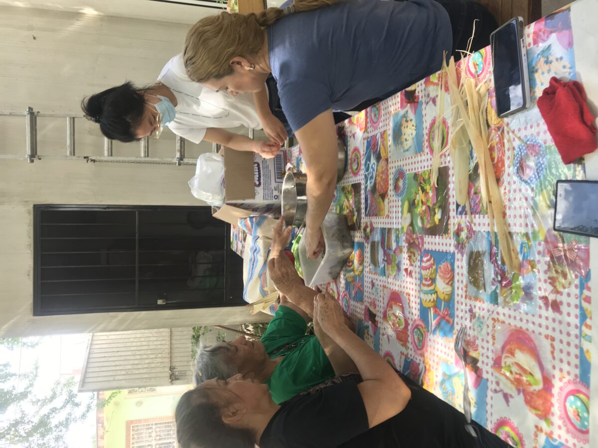 people making tamales